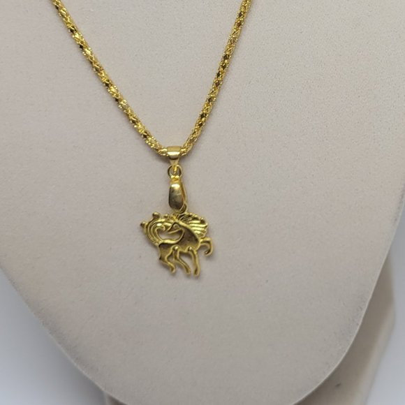 9.25" Gold Chain with Wild Horse Pendant - Picture 3 of 4